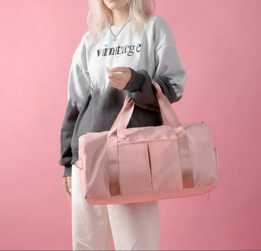 Waterproof Fitness Sports Travel Duffel Bag - Versatile Weekender for Men and Women